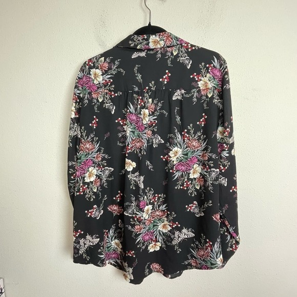 Torrid Black Floral Covered Button Up Long Sleeve Plus Size 2 - Picture 7 of 7